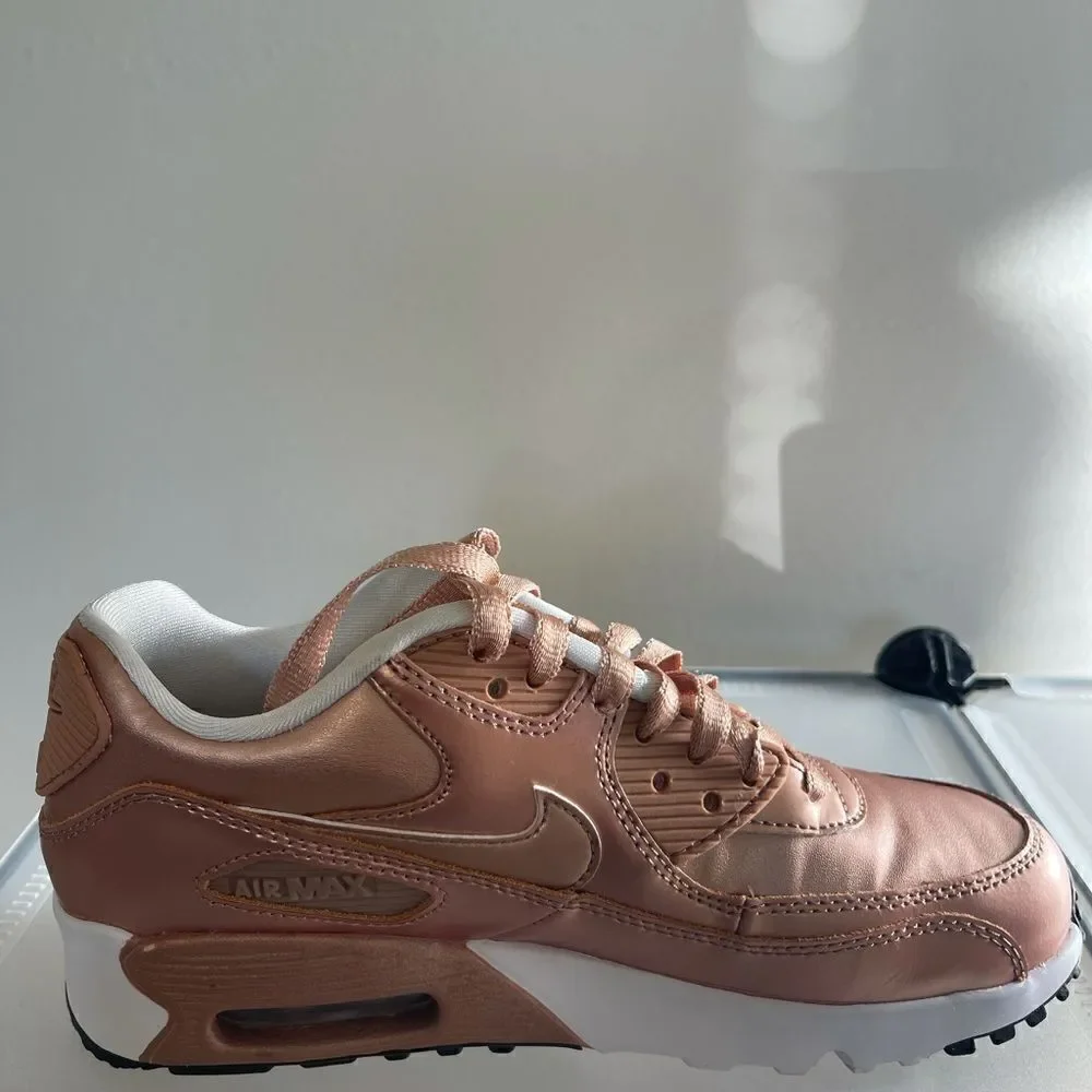 Nike Sneakers